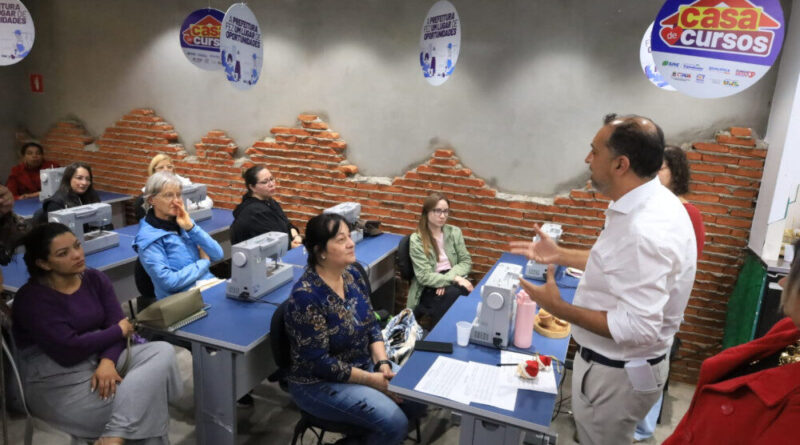 Casa de Cursos do shopping atenderá em horário diferenciado
