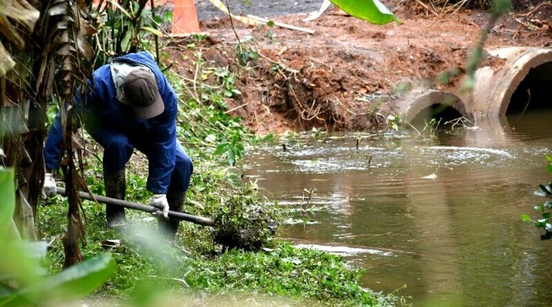 Córrego às margens da Billings, em Santo André, recebe intervenções de drenagem