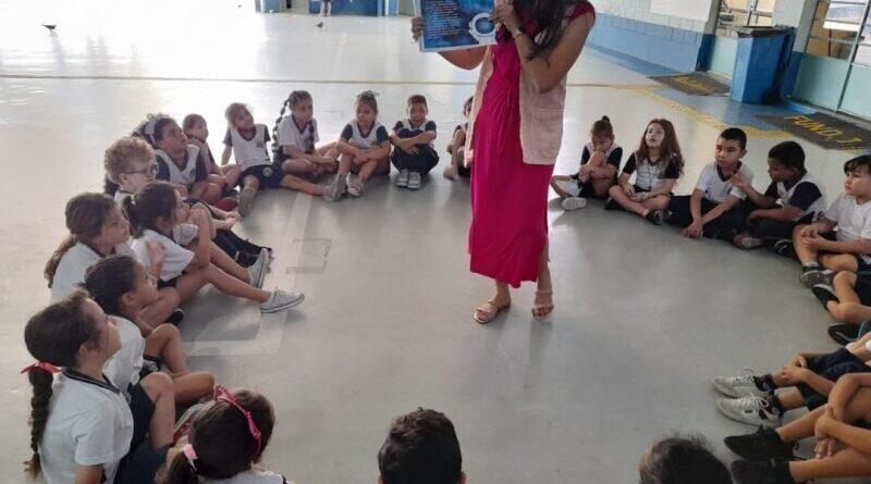 De aluna a educadora, professora retorna à rede municipal de Ribeirão Pires para transformar novas gerações
