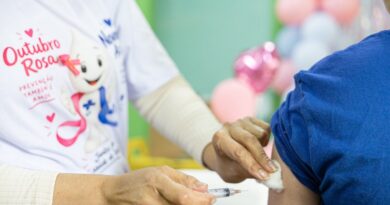 Dia D de vacinação contra o HPV e outras doenças imuniza centenas de pessoas em São Caetano