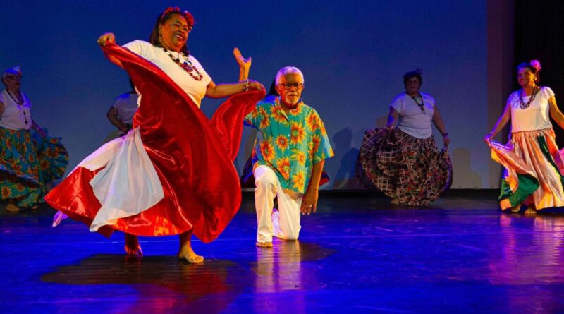 Diadema realiza Mostra 60+ com apresentação de dança e exposição no Teatro Clara Nunes