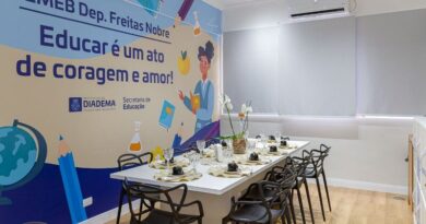 EM Dep. Freitas Nobre inaugura nova sala dos professores e nova copa