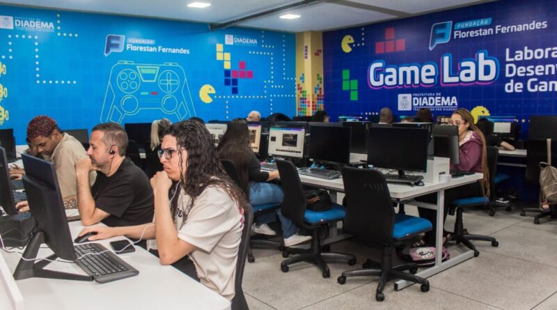 Florestan Fernandes completa 30 anos com legado de transformação social e profissional