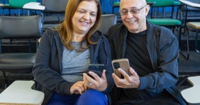 Fundação Florestan Fernandes ensina pessoas 50+ a explorar o mundo digital