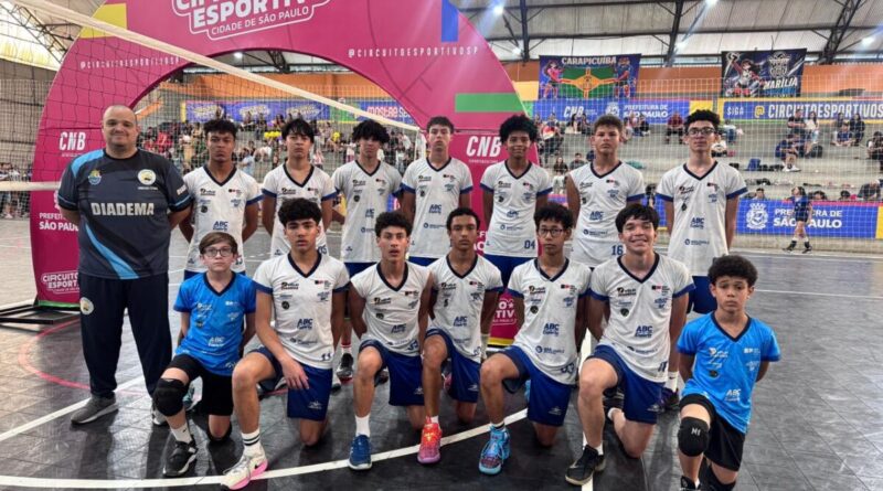 Vôlei masculino Sub-15 de Diadema conquista bronze no Circuito Esportivo de SP